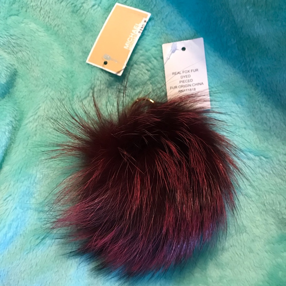 🎉🎉Last PomPom in Gorgeous Mulberry🎉🎉 - Picture 3 of 3